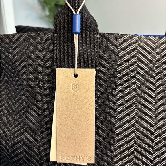 Rothy's Chevron Black and Gray Duffel Bag “ no box” - Picture 3 of 7